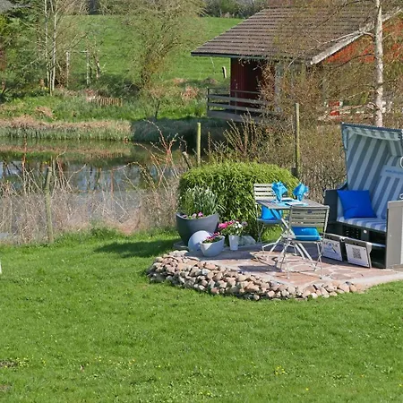Holiday home Kunterbunt Grodersby